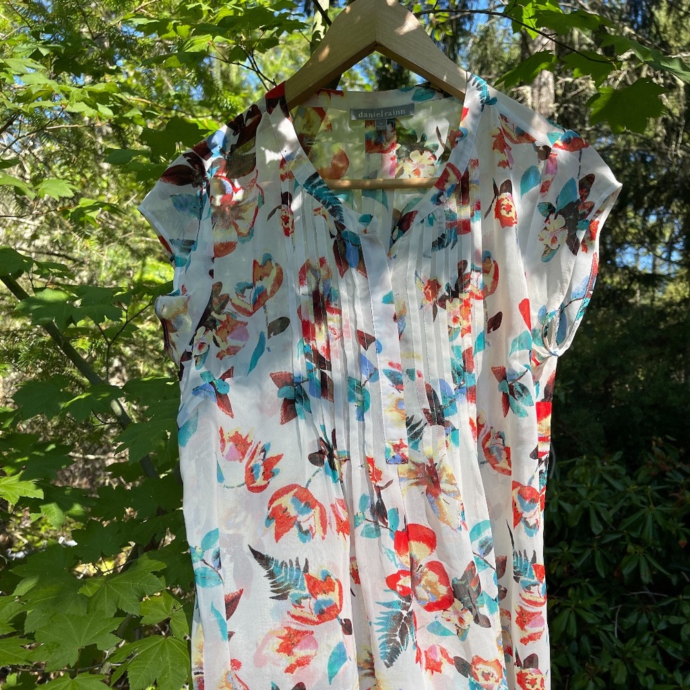 Short Sleeved Pleated Shirt and Camisole